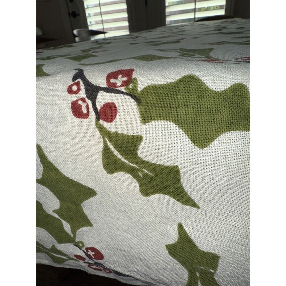 Crate & Barrel Holly Table Runner 14x90 Cotton Linen Christmas Holiday Berries - Picture 3 of 7